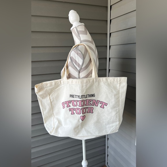 PrettyLittleThing “Student Tour”Cotton Cream Tote Bag One Size - Picture 1 of 5